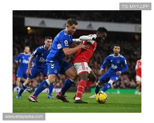 【英超】曼联尴尬！埃弗顿内讧罚下1人后世界波致胜