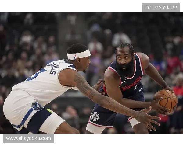 原创替补5分！快船爆冷不敌独行侠，谁注意到哈登的举动，管理层无能